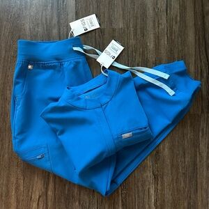 NWT Royal Blue Figs Set. Montex Top in M. High Waisted Zamora Scrub Pants in L/P